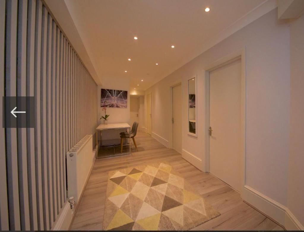 Lancaster Gate Hyde Park Lodge By Urban Retreats London Exterior photo